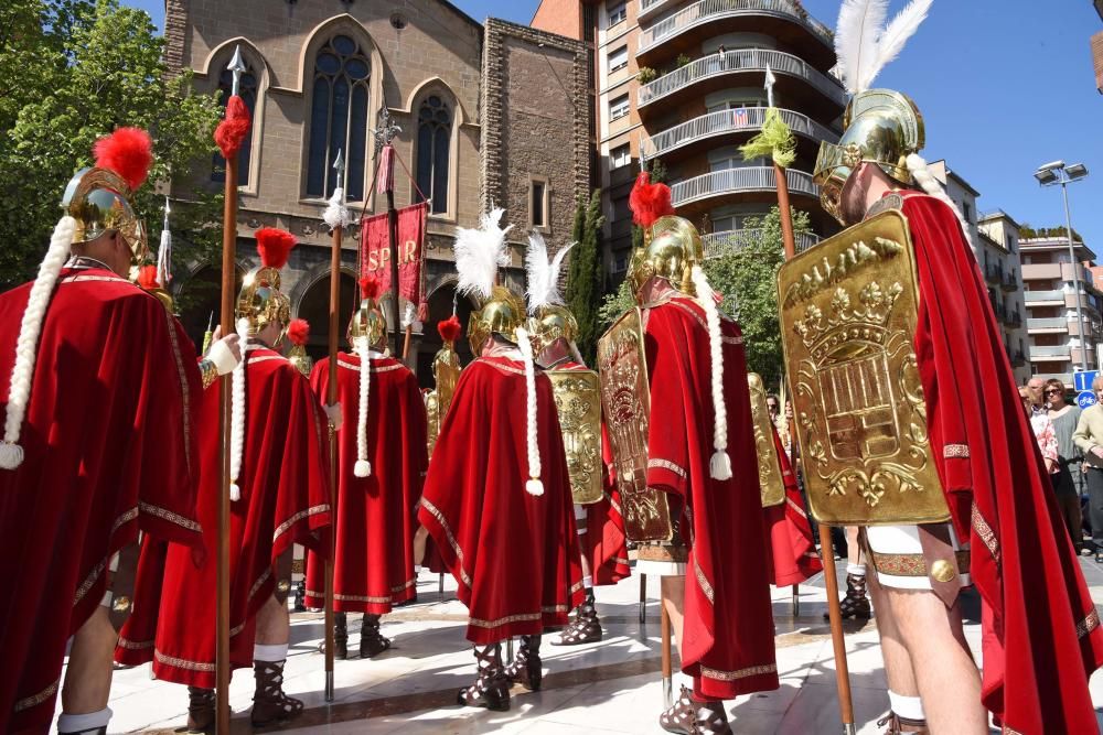 Benedicció de Rams davant l'església de Crist Rei de Manresa i desfilada dels Armats