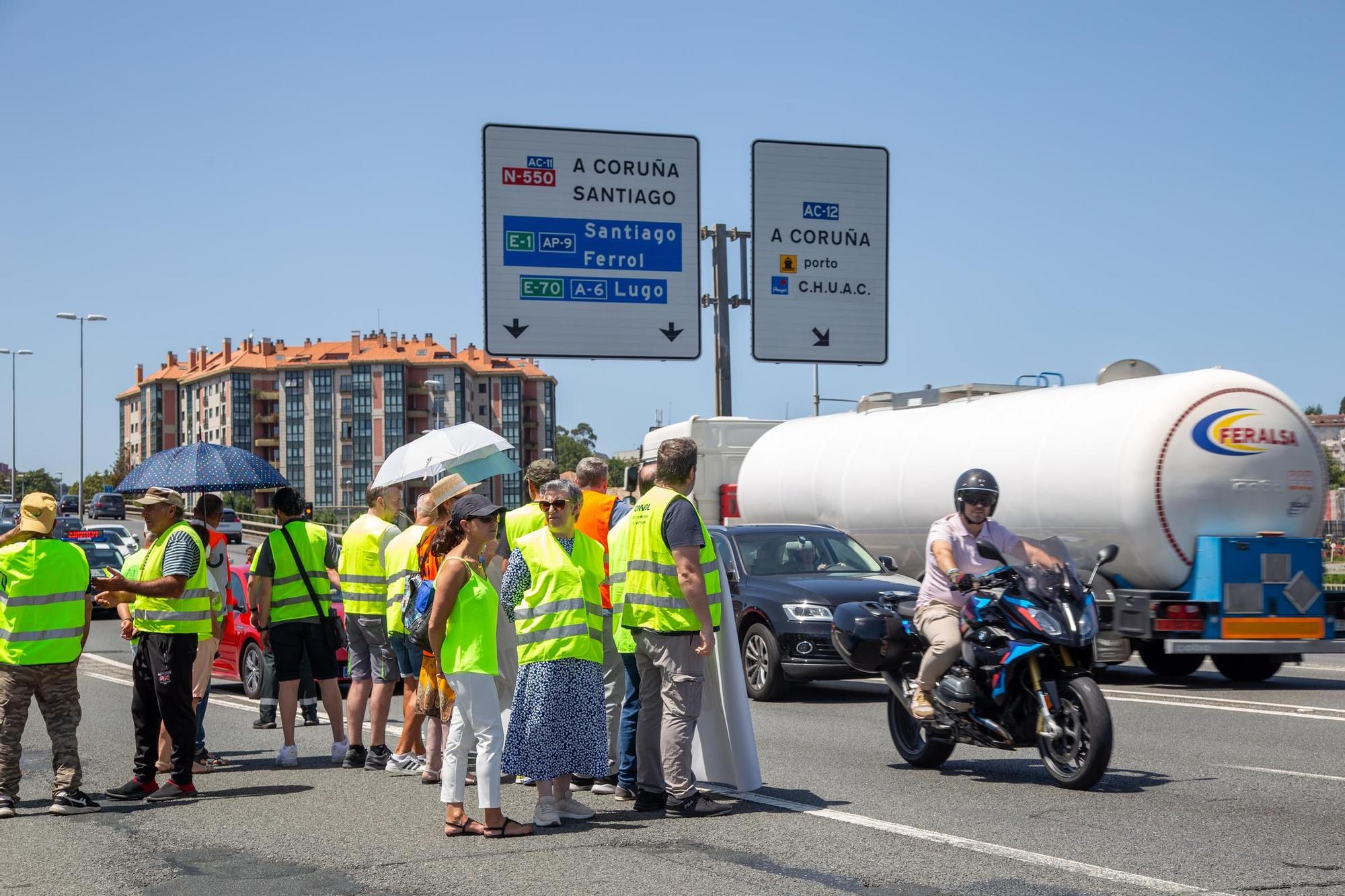 Los mariscadores amplían sus protestas tras meses sin ingresos por no poder faenar