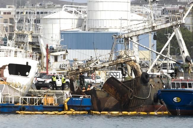 BARCO EN RIESGO DE HUNDIMIENTO