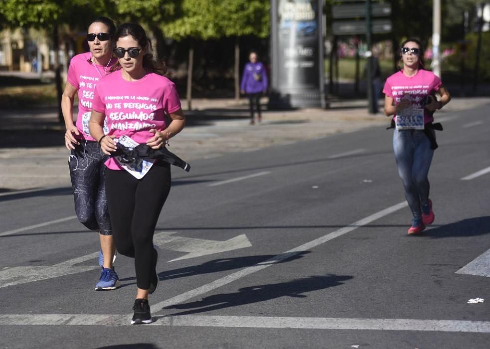 Ambiente en la V Carrera de la Mujer de Murcia