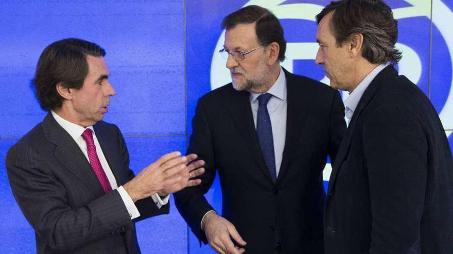 Rajoy apunta a PSOE y Ciudadanos como apoyos para formar un Gobierno estable