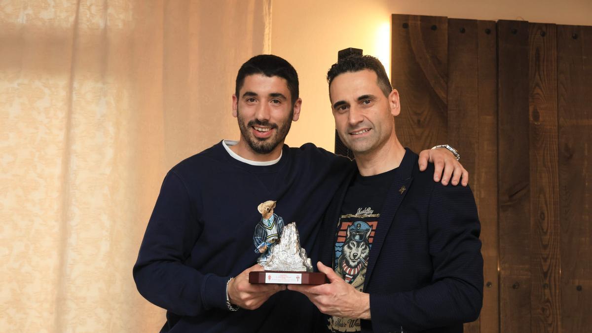 La Peñona Mattuso-Sevares celebra su XVIII aniversario con homenaje a Cote e Iñaki Tejada