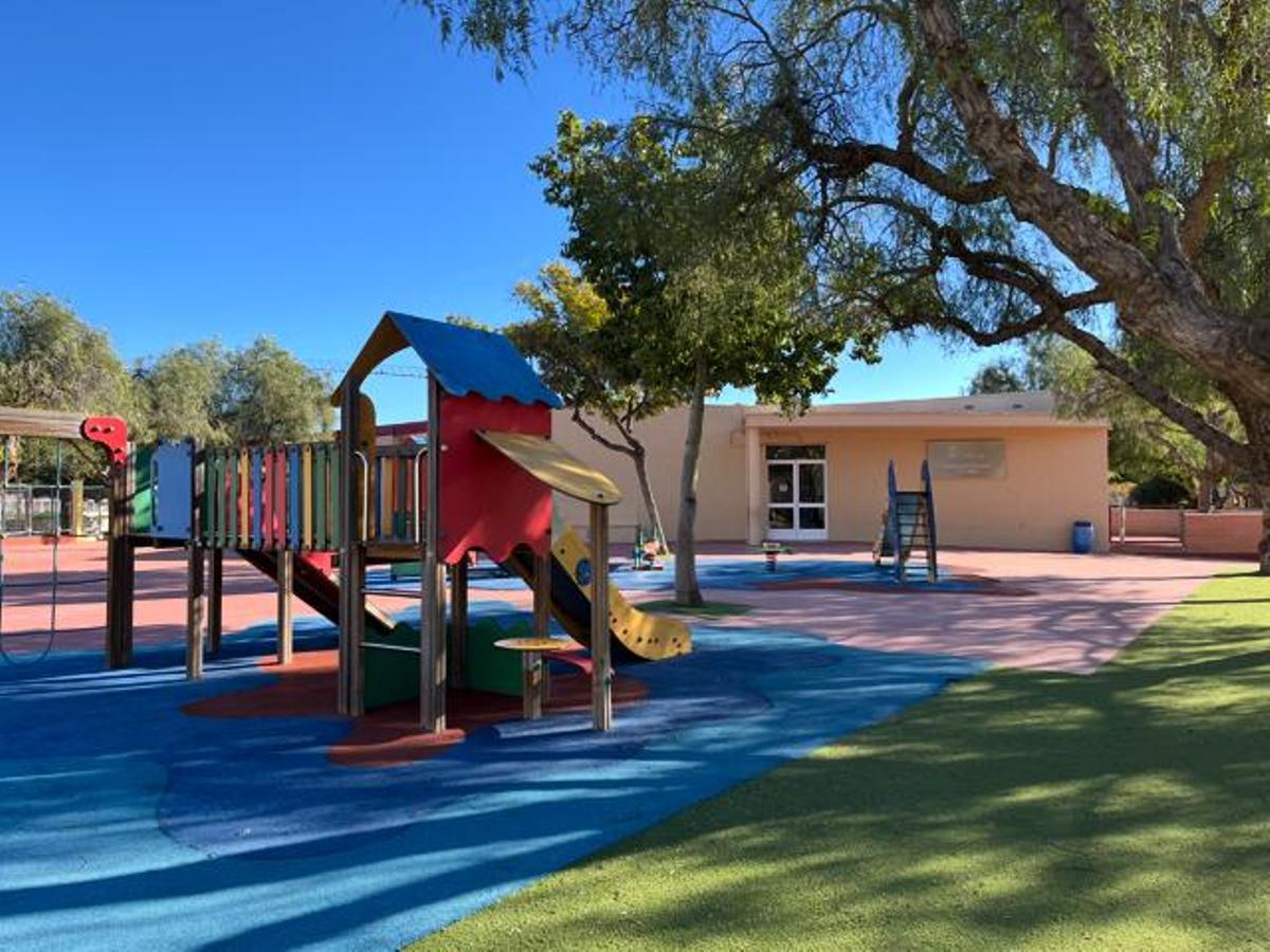 Su filosofía se sustenta en la formación de estudiantes versátiles, críticos, creativos y capaces de tomar decisiones responsables