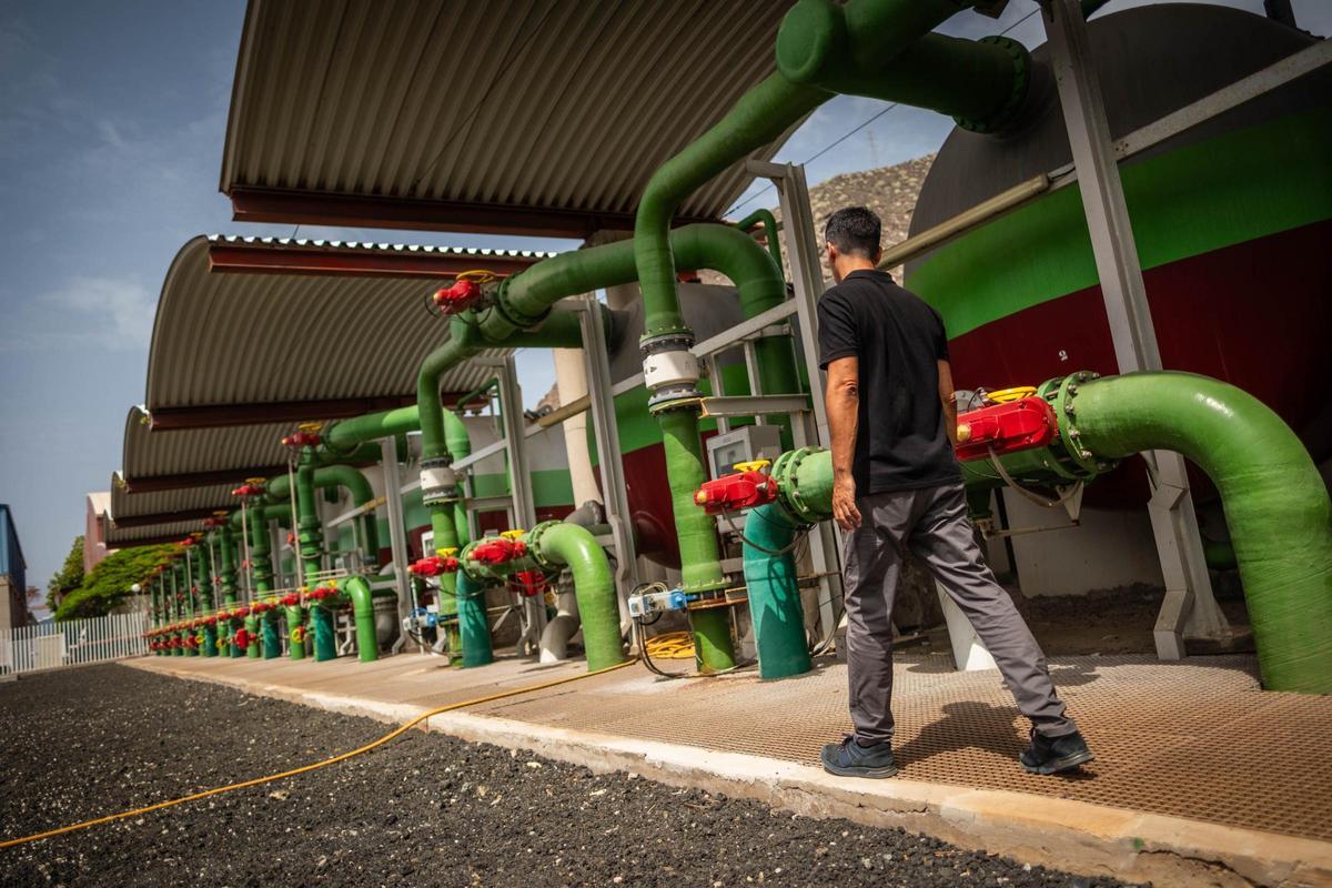 Instalaciones de la desaladora de Santa Cruz de Tenerife, ubicada en Cueva Bermeja.