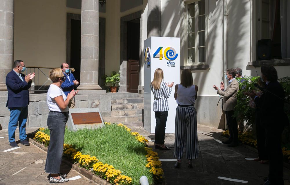 Presentación de la imagen del 40 aniversario.