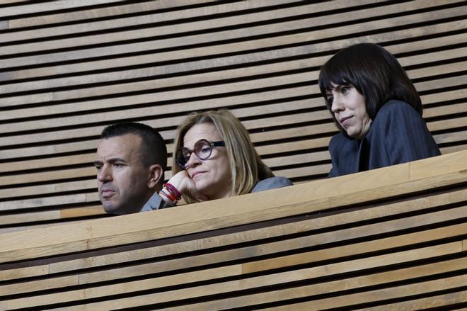 Mompó carga contra Morant: "Siempre serás la hija de Zapatero, la lameculos de Sánchez, no vales para nada"