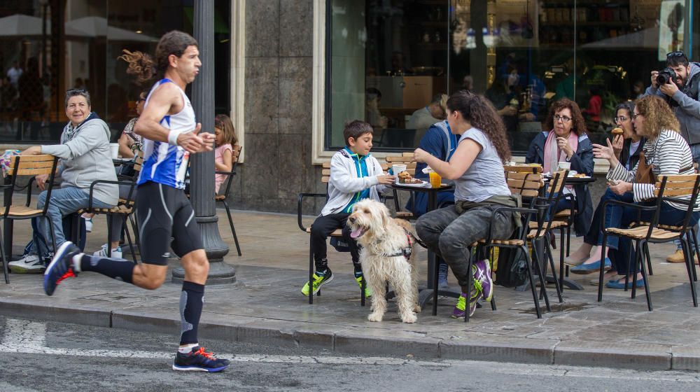 Hamid se adjudica el Medio Maratón de Alicante.