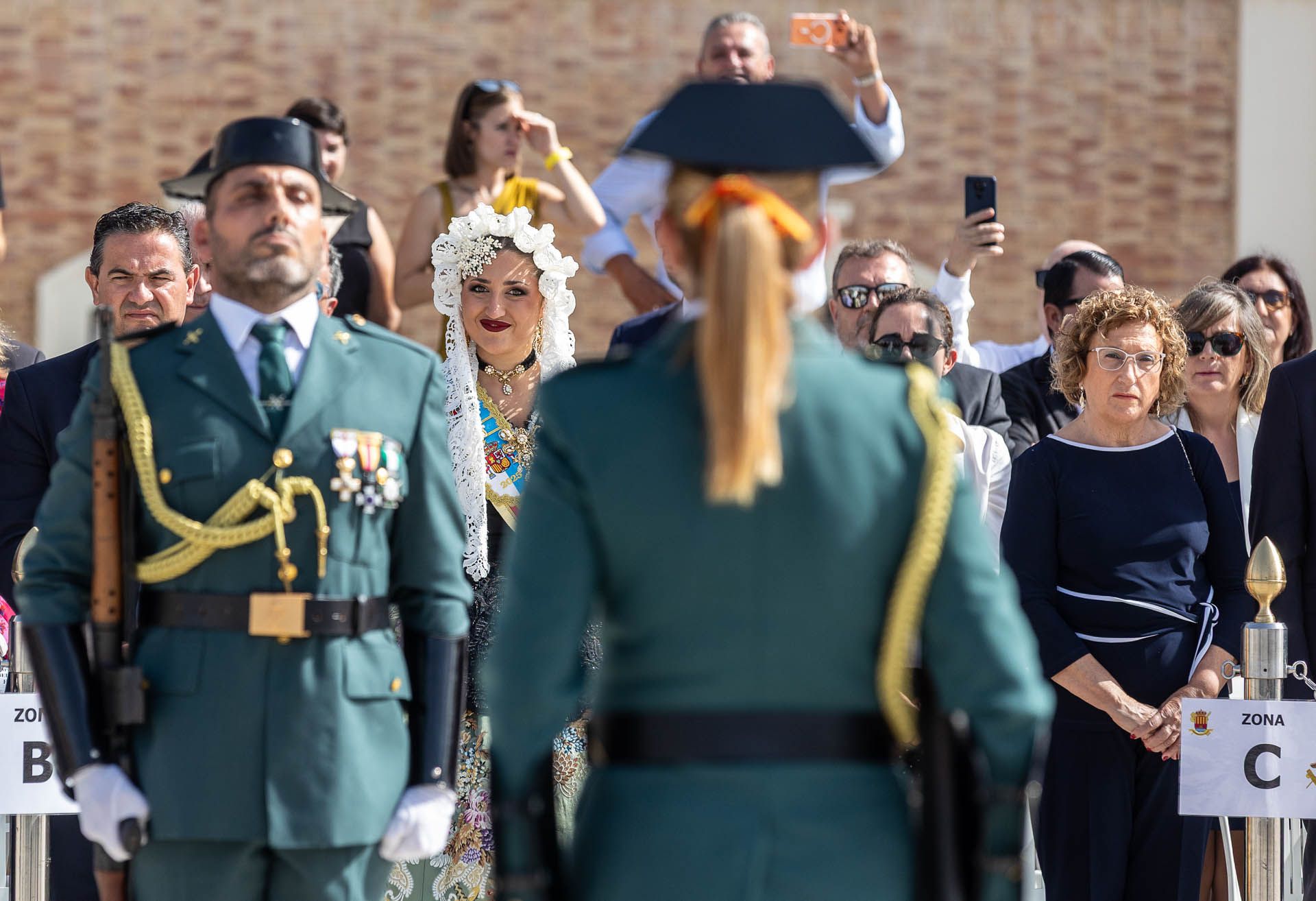 La Guardia Civil de Alicante celebra el día de la Virgen del Pilar en el Puerto