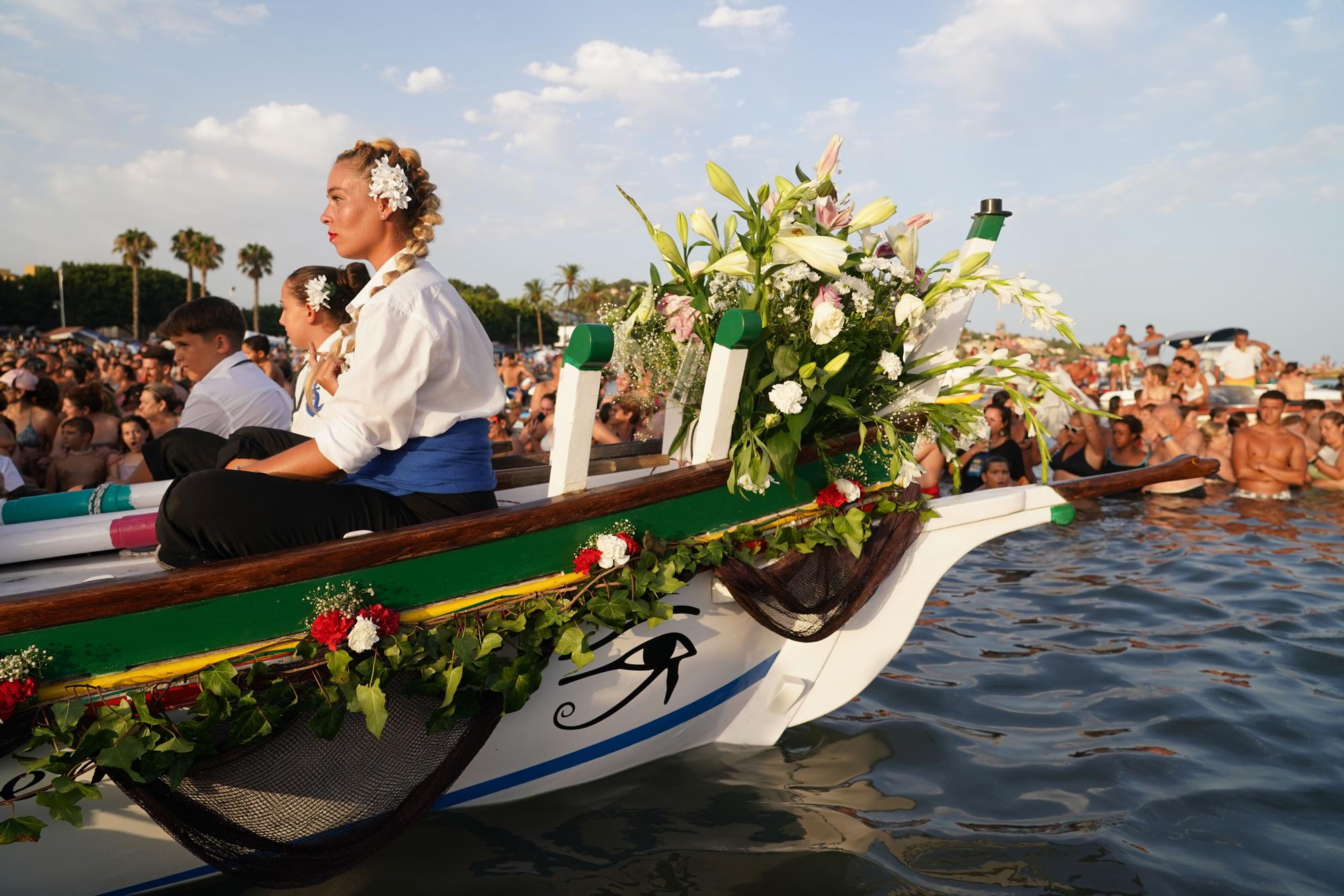 Procesión terrestre y marítima de la Virgen del Carmen de El Palo