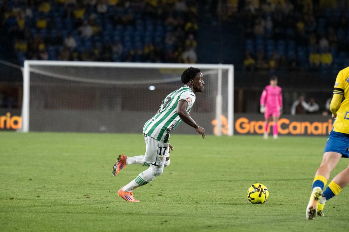 Adilson Mendes, durante un lance de la segunda mitad en Gran Canaria.