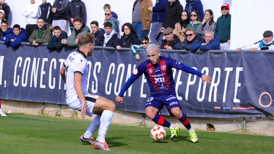 El Yeclano se atasca ante el Ceuta