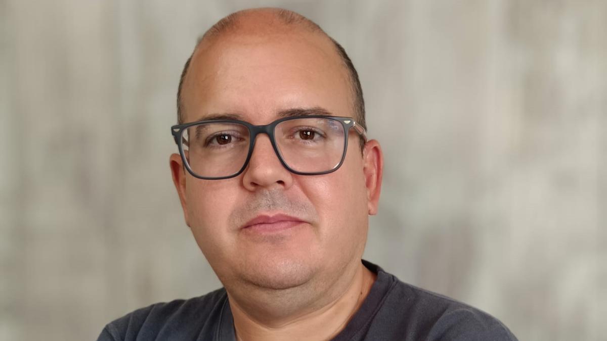 El escritor Juan Antonio López Ribera.