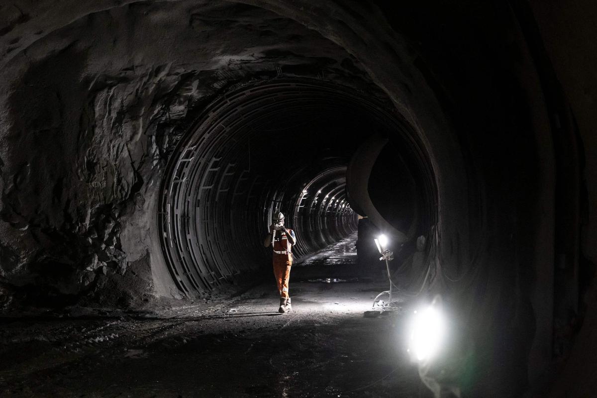 Construcción de un túnel para la línea de tren de alta velocidad TAV entre Lyon y Turín, en Chiomonte, noroeste de Italia, el 18 de enero de 2023.