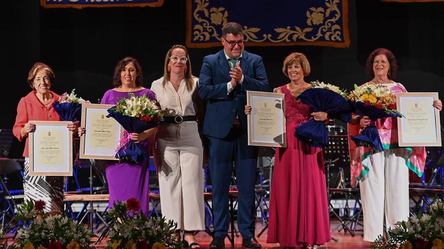 Las presidentas de Las Revoltosas inauguran con su pregón las fiestas de San Bartolomé