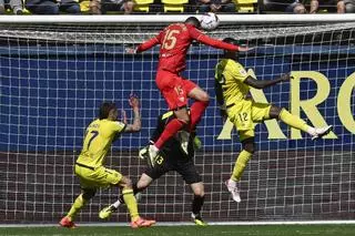En-Nesyri golpea por partida doble para dar ventaja al Sevilla ante el Villarreal (1-2)
