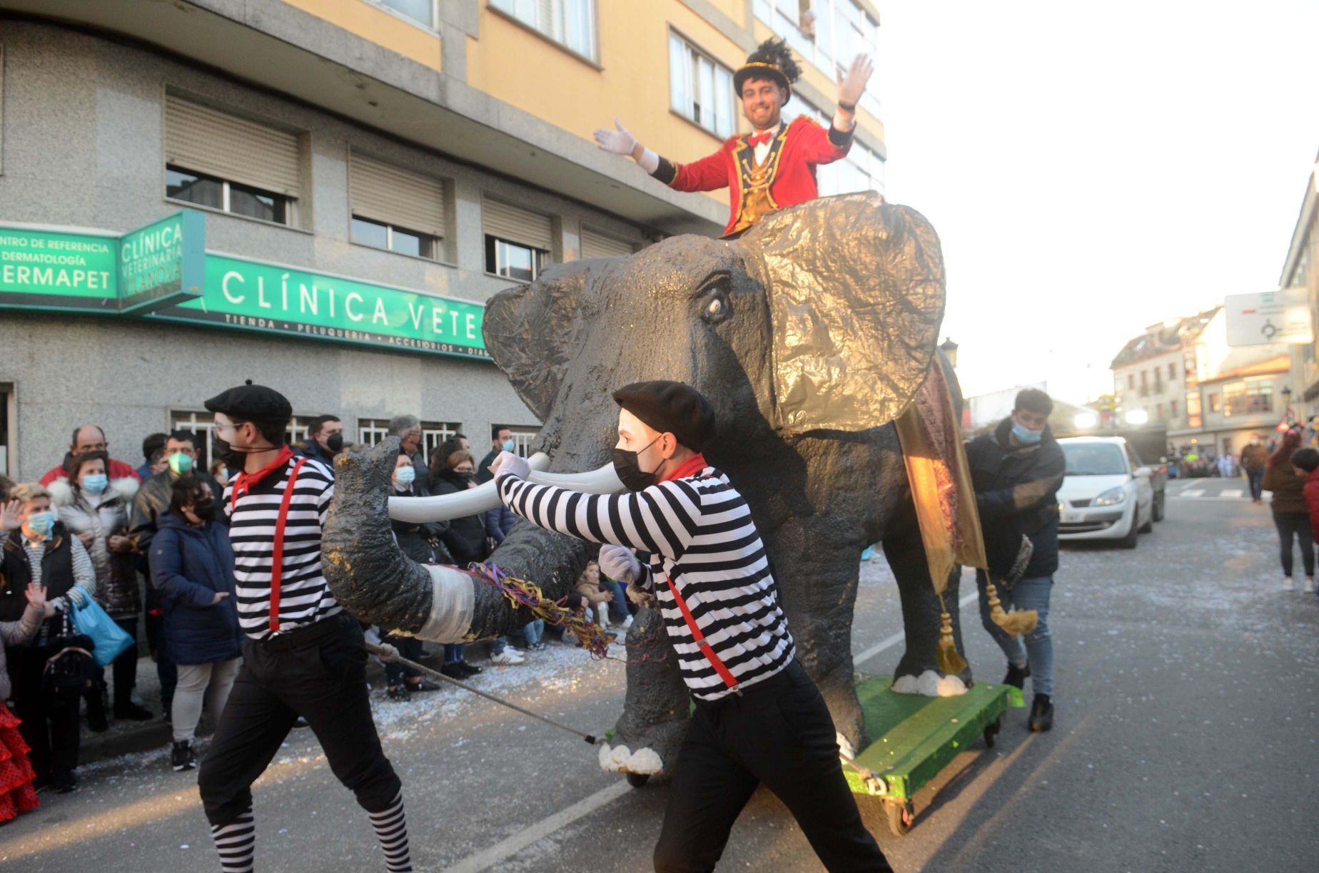 Desfile del Momo en Vilanova para despedir el Entroido 2022.