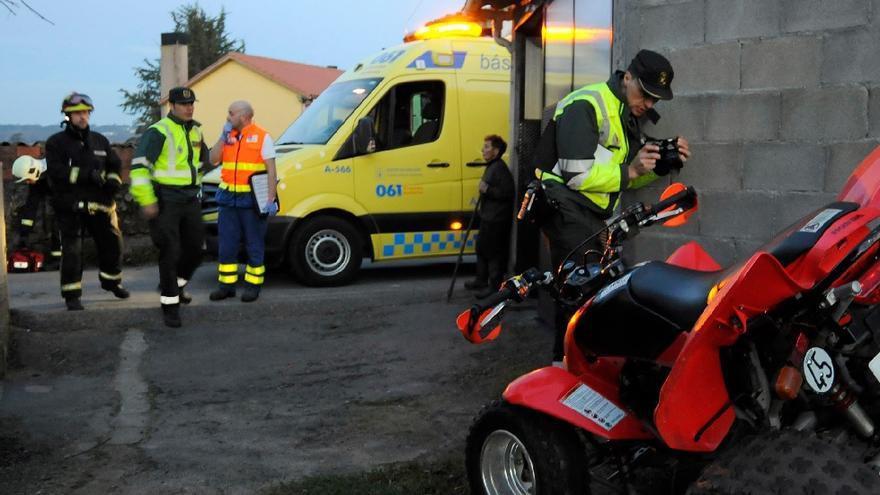 Un adulto y un menor, heridos en un accidente con un quad en Sanxenxo