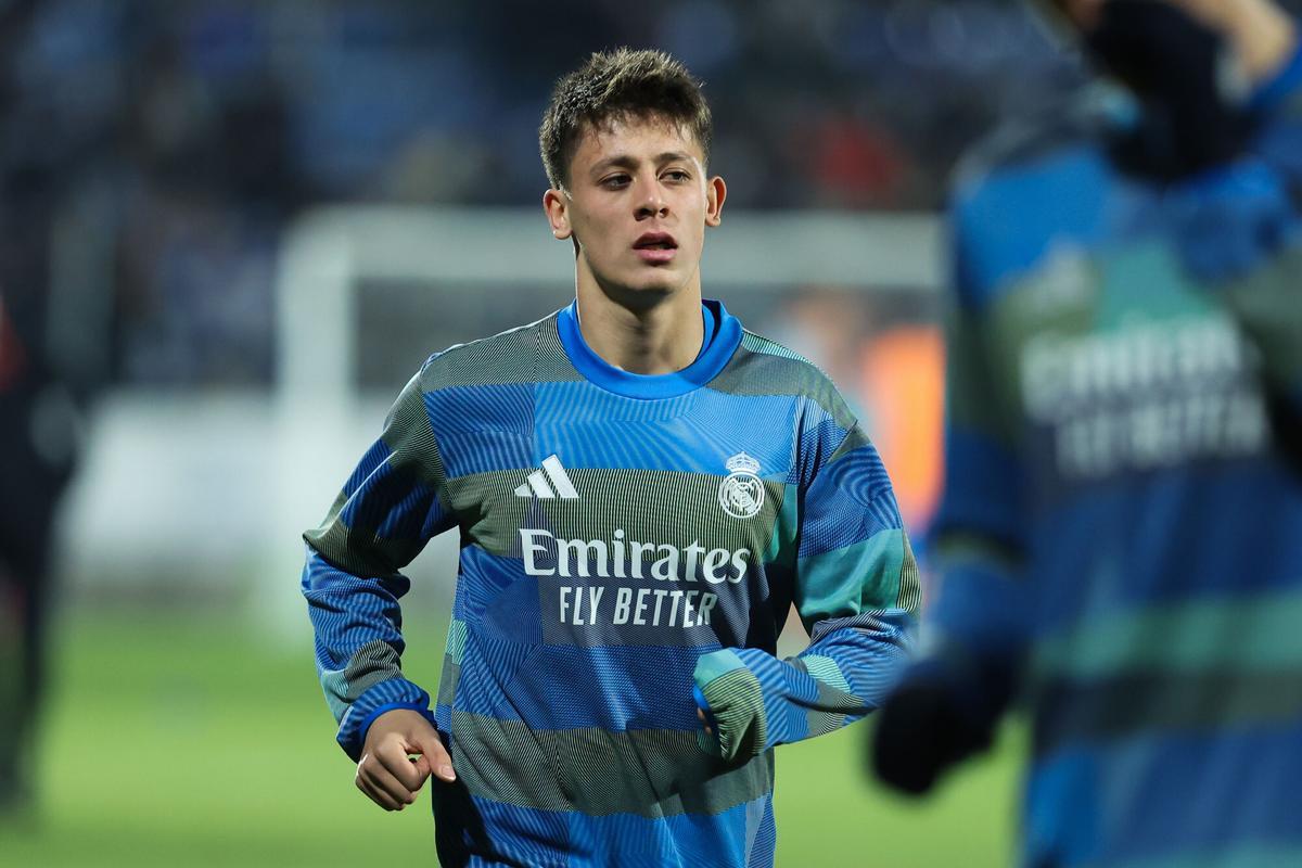Arda Guler of Real Madrid CF warms up during the Spanish Cup, Copa del Rey, Round of 16 football match played between CF Talavera and Real Madrid at El Padro Stadium on December 17, 2025, in Talavera de la Reina, Toledo, Spain. AFP7 17/12/2025 ONLY FOR USE IN SPAIN. Irina R. Hipolito / AFP7 / Europa Press;2025;SPAIN;SPORT;ZSPORT;SOCCER;ZSOCCER;CF Talavera v Real Madrid - Copa del Rey;