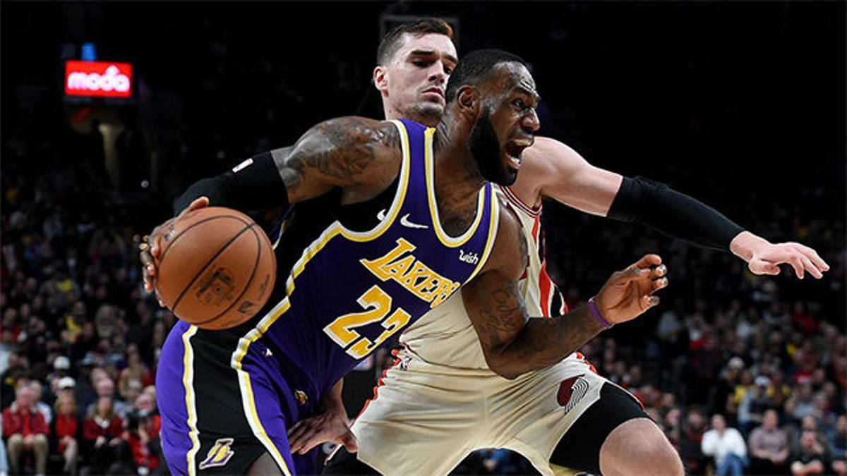 Victoria de los Lakers en casa de Portland (113-136)