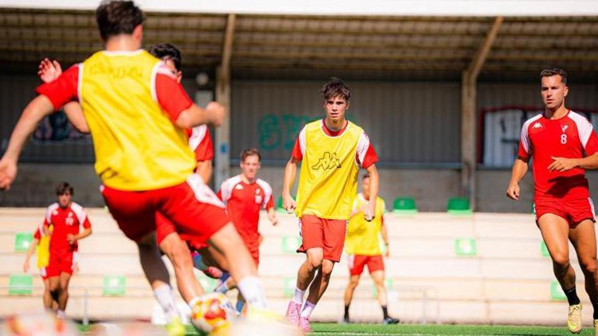 El Arosa mide sus primeras sensaciones ante el Pontevedra
