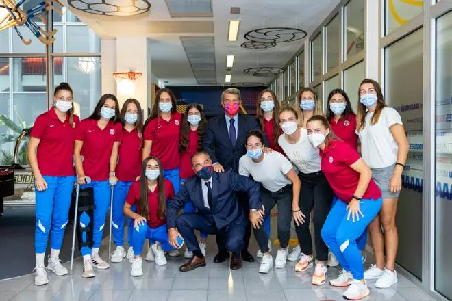 La inauguración de la Masia Femenina, en imágenes