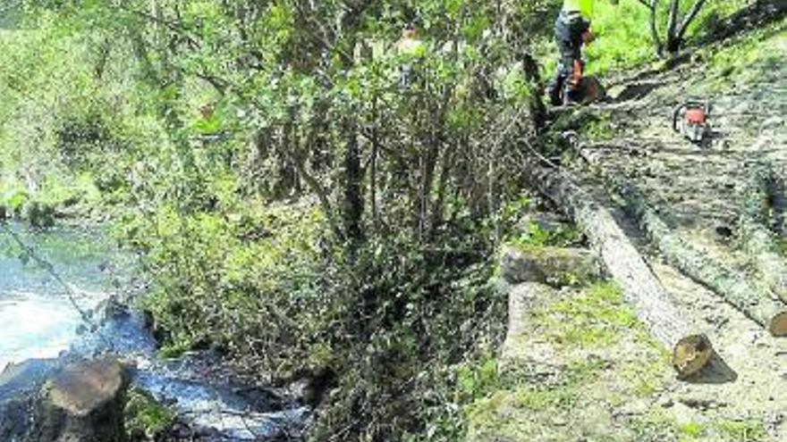 Intervención en el río Arenteiro. |   // FDV