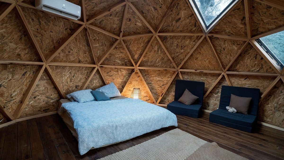 La escapada más espectacular es ir a dormir en un domo geodésico, cuesta menos que una cena y está al lado de Madrid