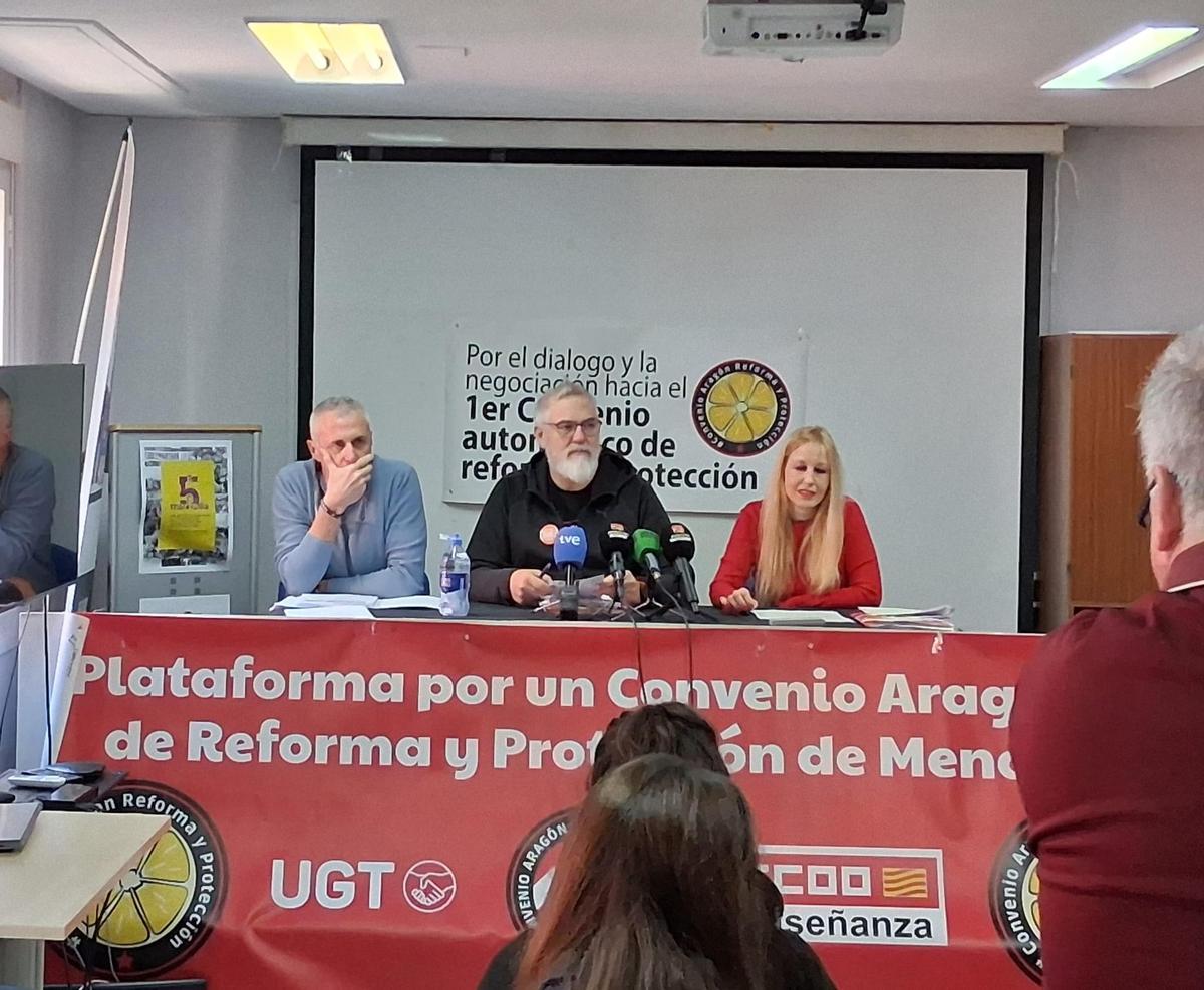 Representantes de la  Plataforma por un Convenio Aragonés de Reforma y Protección