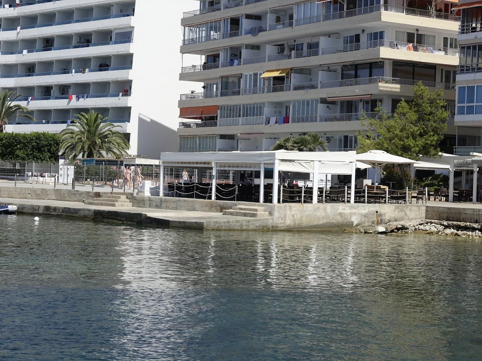 Un joven sufre una lesión medular al tirarse al mar en una zona poco profunda en Santa Ponça