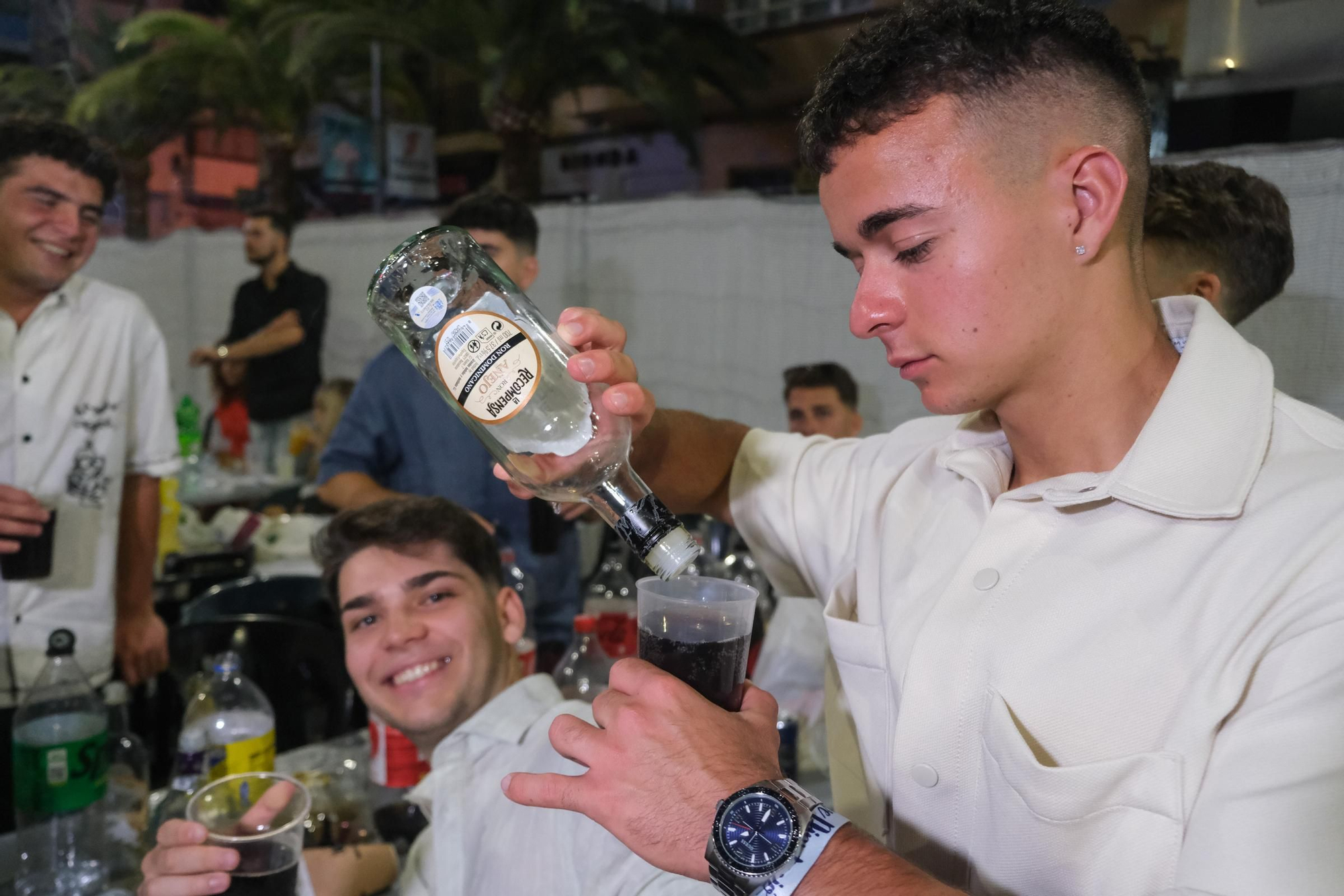 Galería de fotos: así es salir de fiestas en Hogueras de Alicante