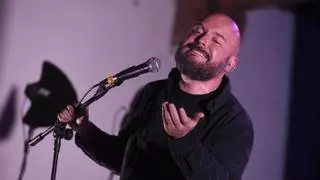 Crítica de Javier Losilla de Extrarradios: Lírica de tánatos, poética de eros y una nave