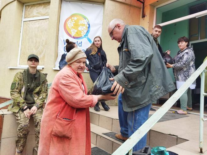 Fundación Juntos Por la Vida entrega 15 toneladas de material sanitario en Ucrania