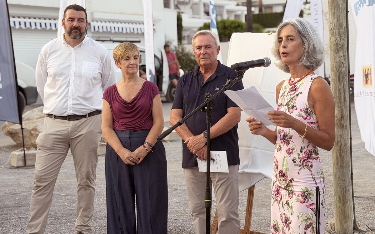 Beatriz Lorente-Sorolla pregonando el 40º Castell de l'Olla.