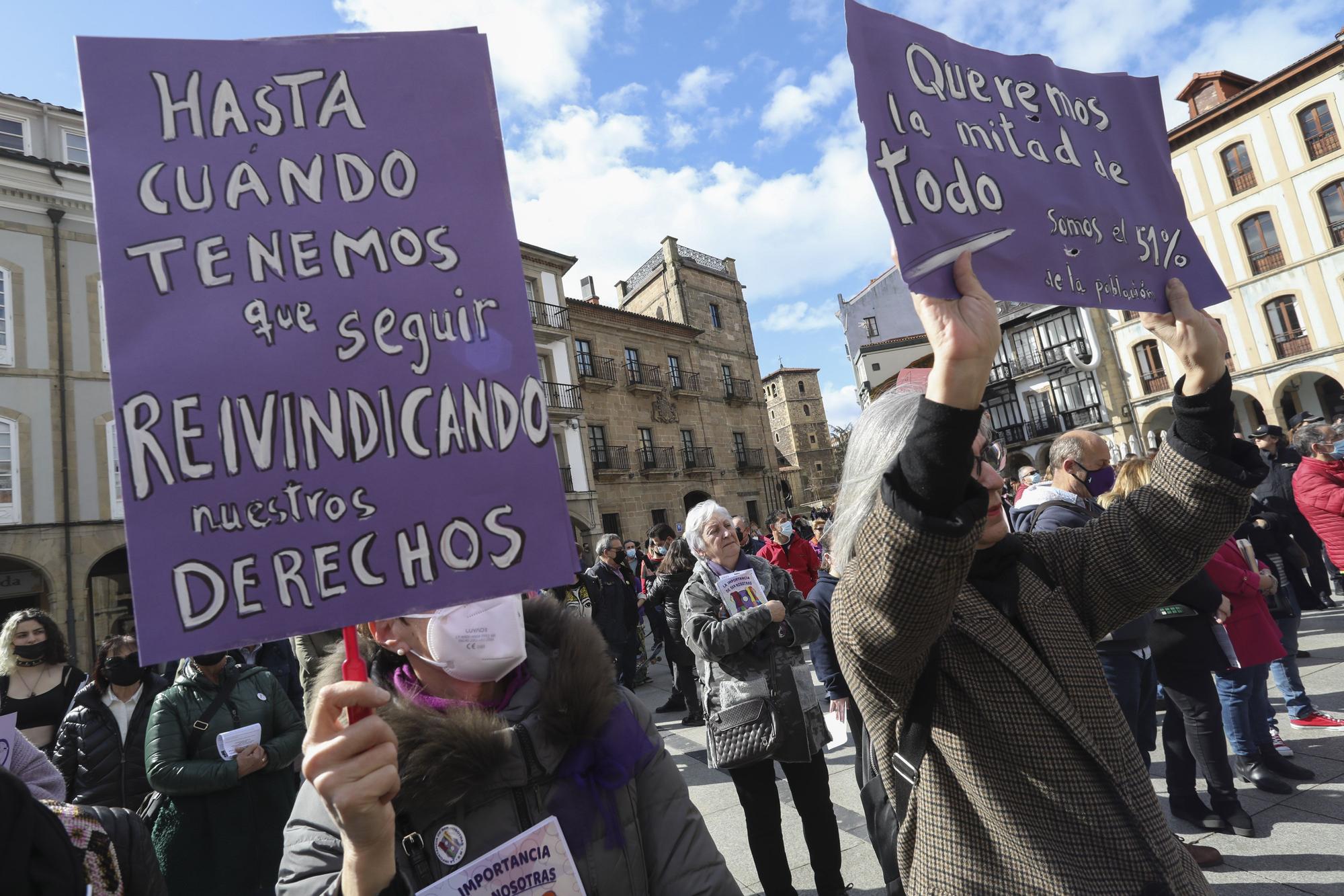 EN IMÁGENES: Así se vivió el Día de la Mujer (8M) en Avilés