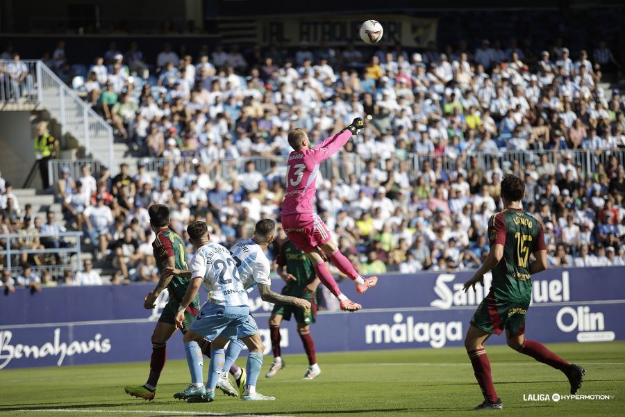 EN IMÁGENES: El empate del Oviedo en su visita a Málaga (0-0)