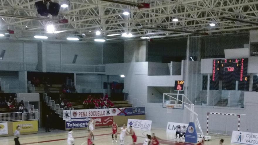 Vista general del Bembibre Arena durante el partido jugado en la noche de ayer.