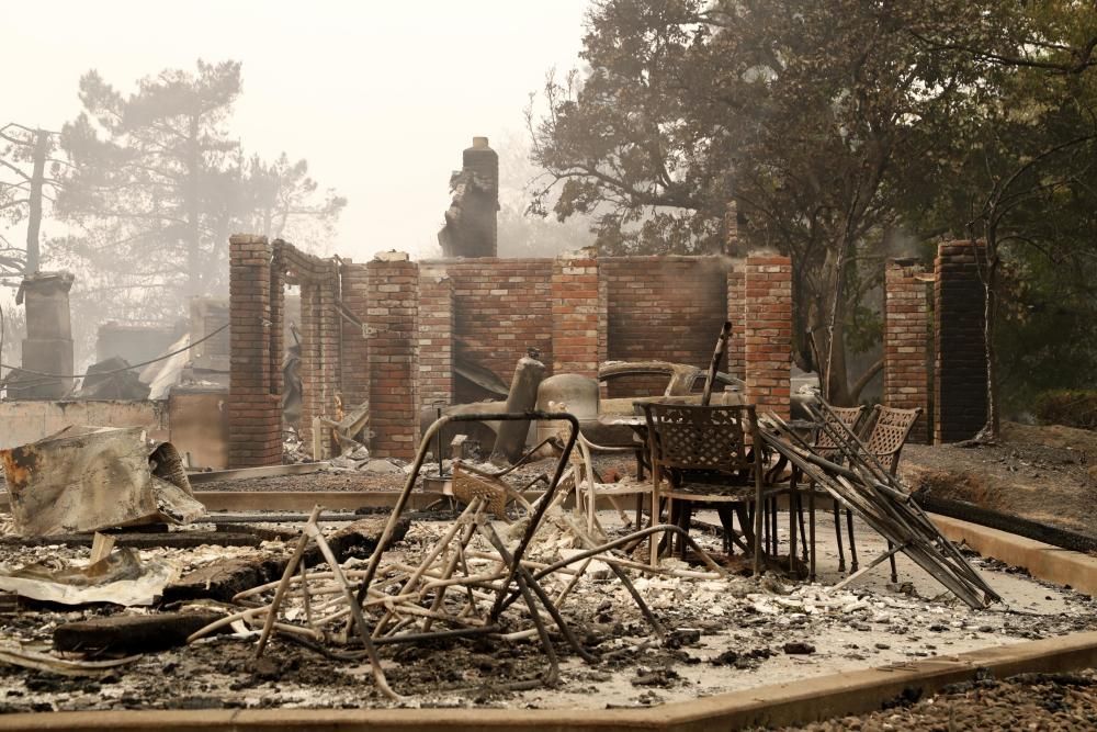 Varios incendios forestales dejan 10 muertos en California