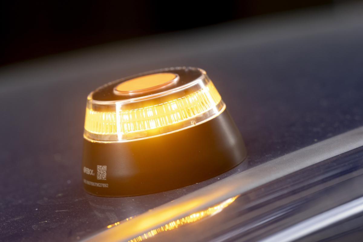 La cosa se va a poner seria con las multas por no llevar la baliza V-16.