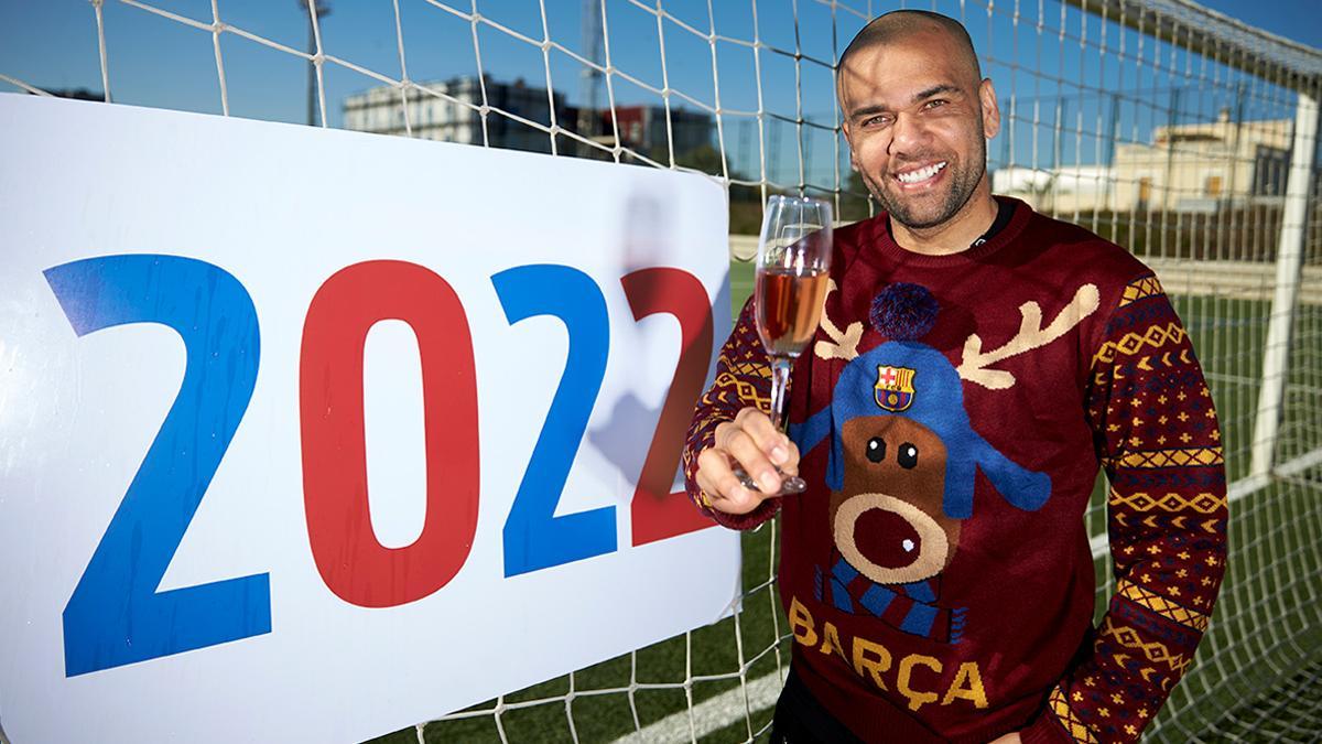 Dani Alves desea felices fiestas a los aficionados azulgranas