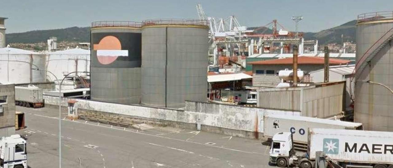 Repsol inicia el desmantelamiento de los silos de Guixar tras 60 años de concesión