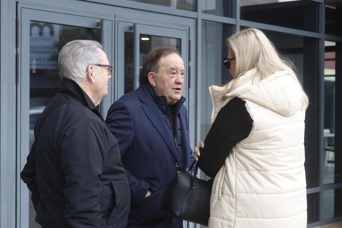 Familiares y amigos despiden a Fernando Esteso en València