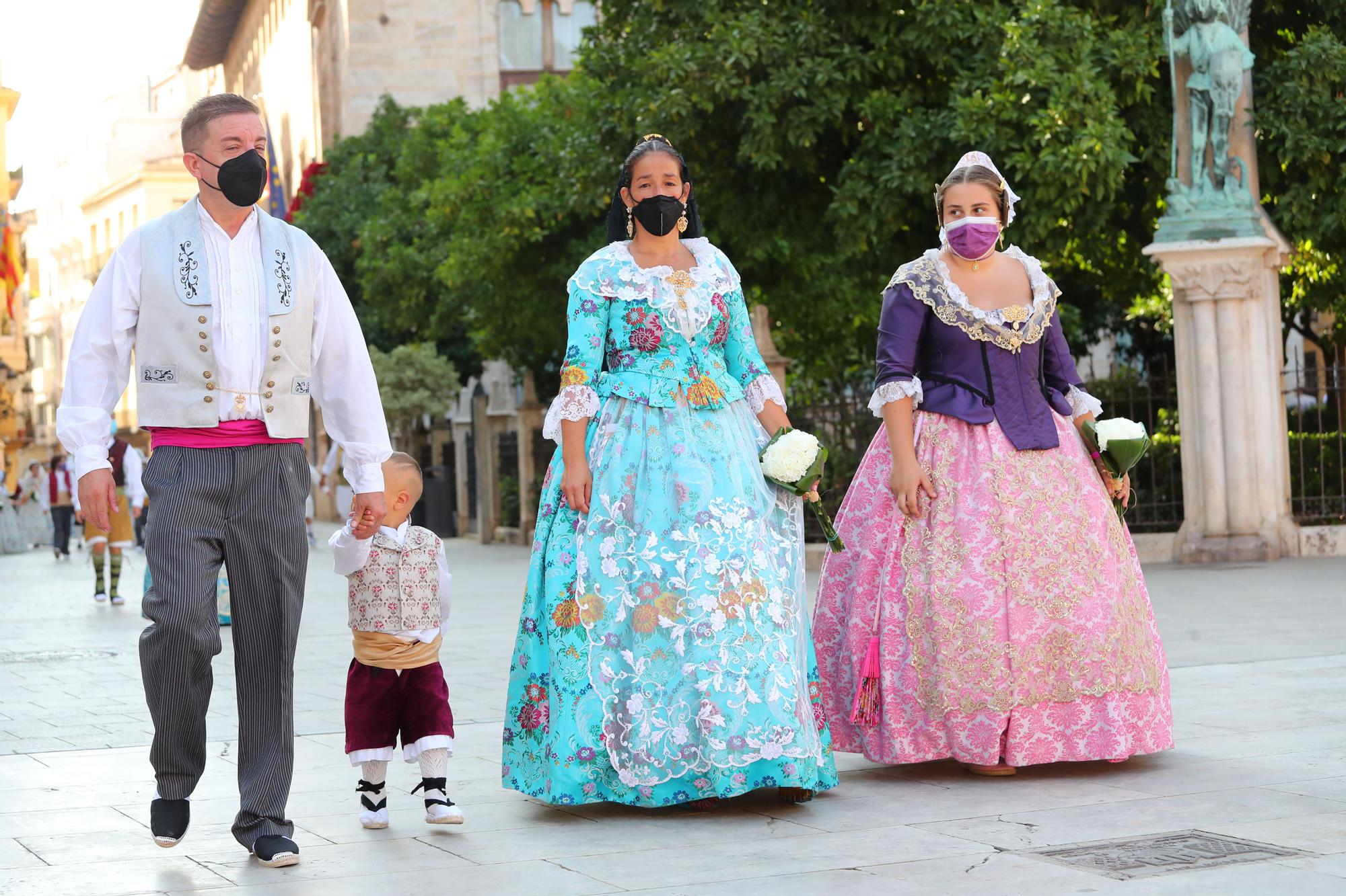 Búscate en la ofrenda por la calle caballeros de las 17:00 a las 18:00