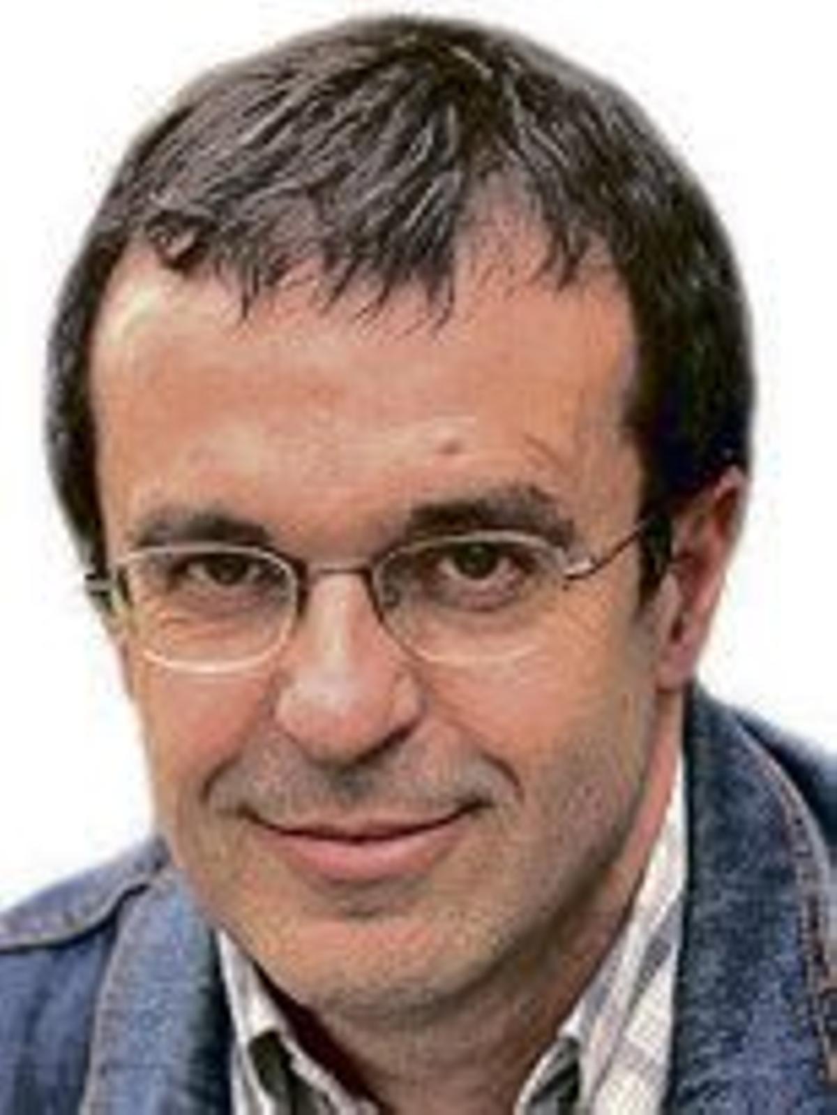 Concentración de protesta de los conductores de autobús de Transportes Zapico y Autobuses de Langreo, en Sama. | M. Á. G.