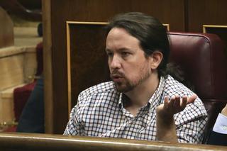 Iglesias eleva las críticas a Sánchez por mirar a PP y Cs