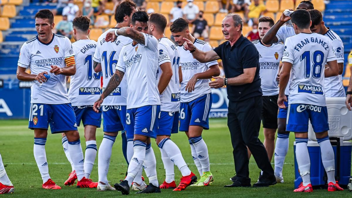 JIM, junto a sus jugadores en Alcorcón.