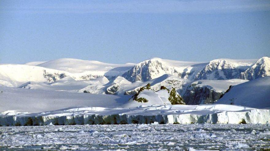 Tres militares aragoneses, en la nueva campaña antártica