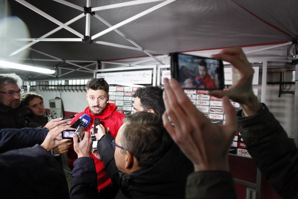 Entrenamiento del Sporting en Navia