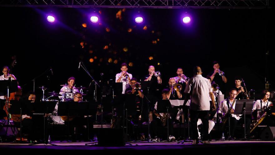 Concierto de la Big Band Ciutat d’Eivissa el pasado año en el festival Eivissa Jazz. | TONI ESCOBAR
