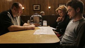 La última escena de Los Soprano, con Tony, Carmela y Anthony esperando a Meadow en una cafetería.