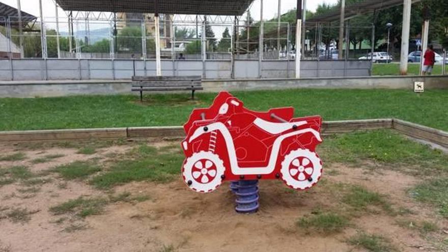 Ripoll renova i amplia els equipaments de les zones de jocs infantils de la vila
